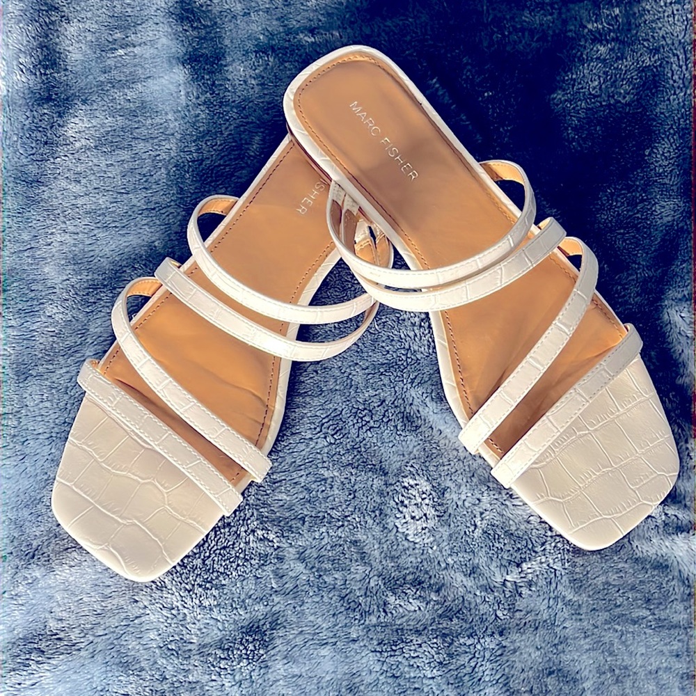 White croc Marc Fisher slide on sandals